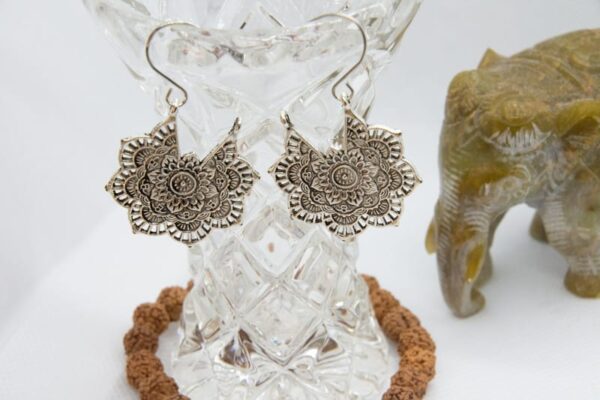 drop earrings silver boho lotus leaf mandala hippie style